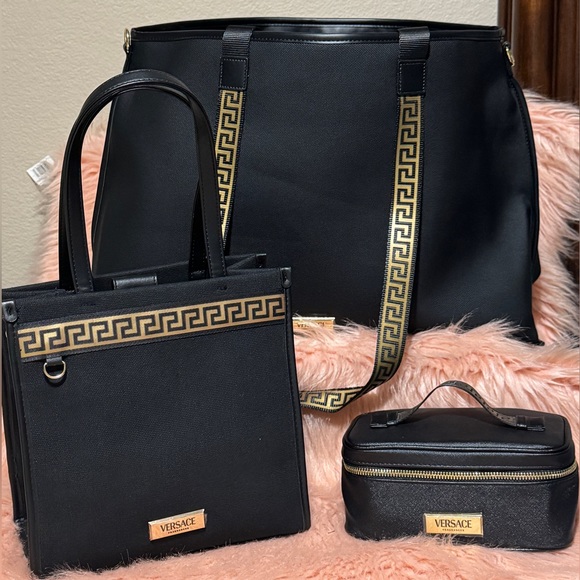 Versace beautiful set Bag Love it! Thanks💖💖 Thank You All NOT FOR SALE